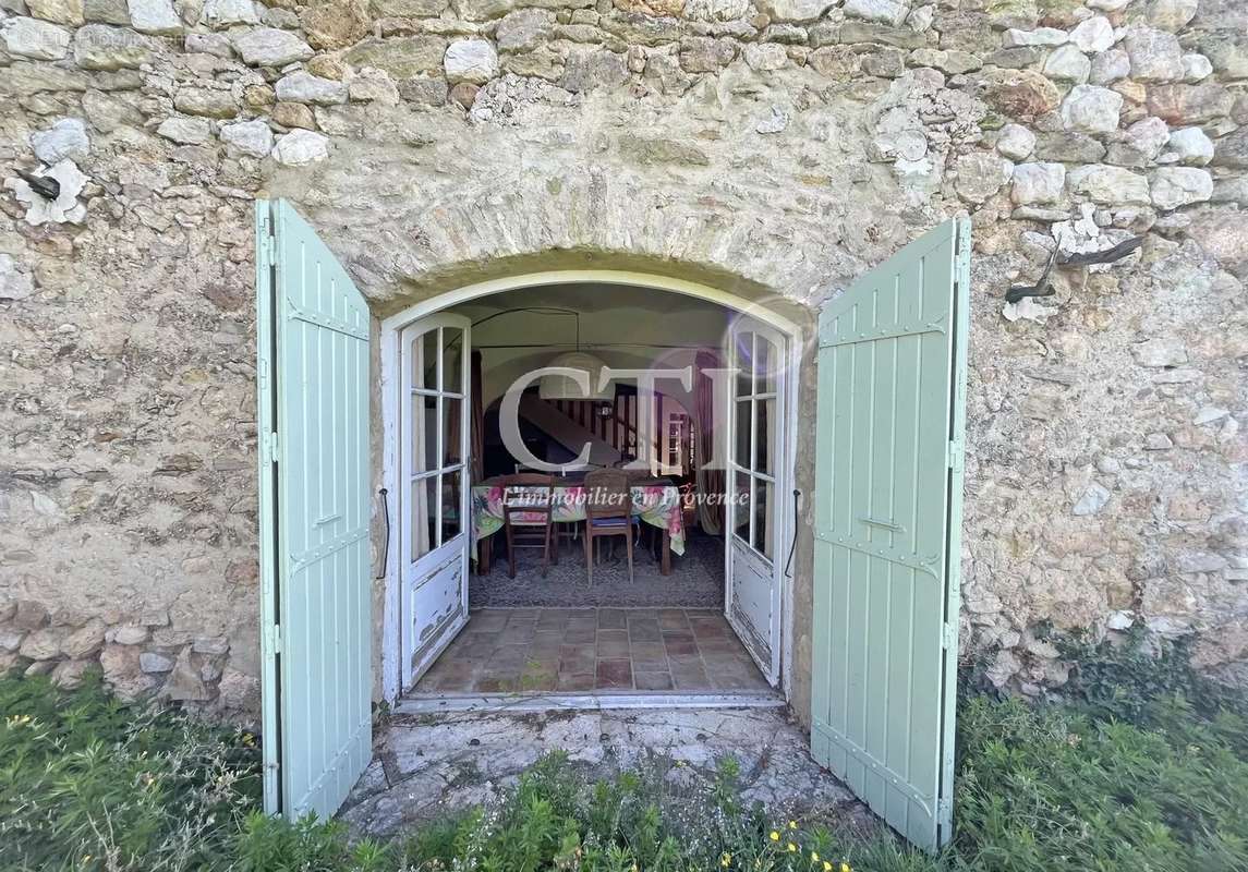 Maison à VAISON-LA-ROMAINE