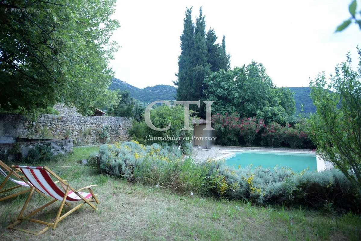 Maison à VAISON-LA-ROMAINE