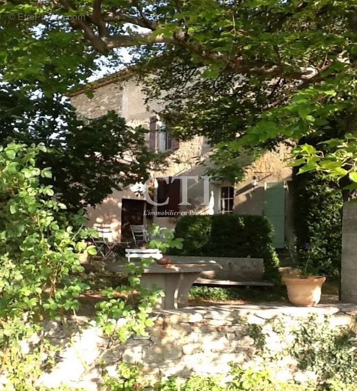 Maison à VAISON-LA-ROMAINE