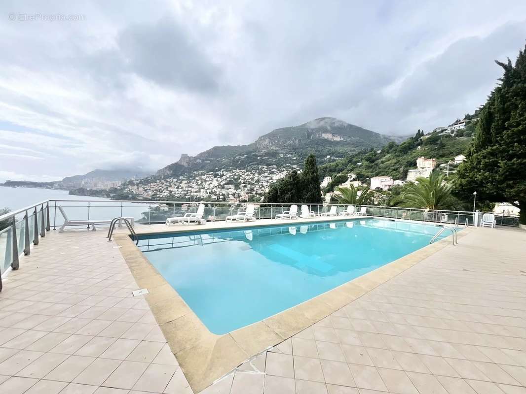 Appartement à ROQUEBRUNE-CAP-MARTIN