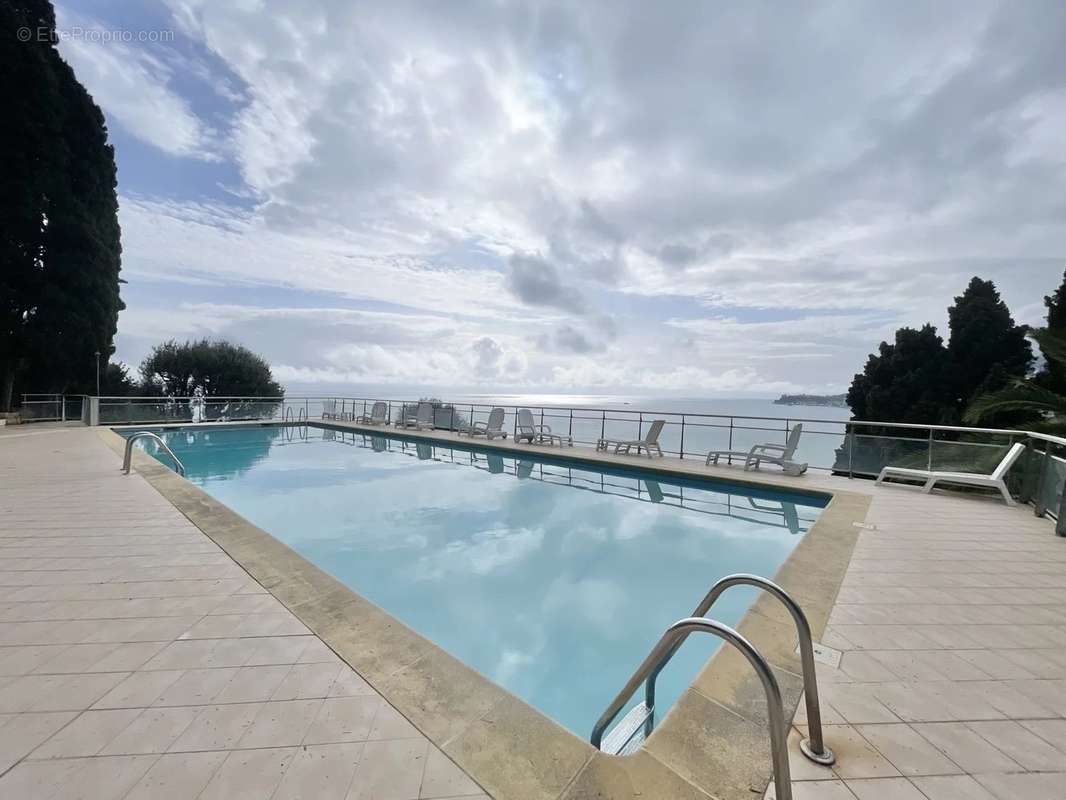 Appartement à ROQUEBRUNE-CAP-MARTIN