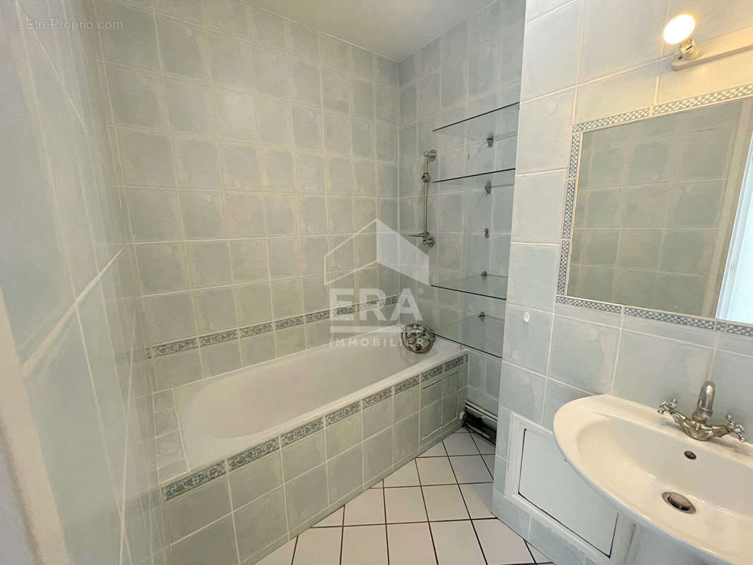 Appartement à PARIS-20E