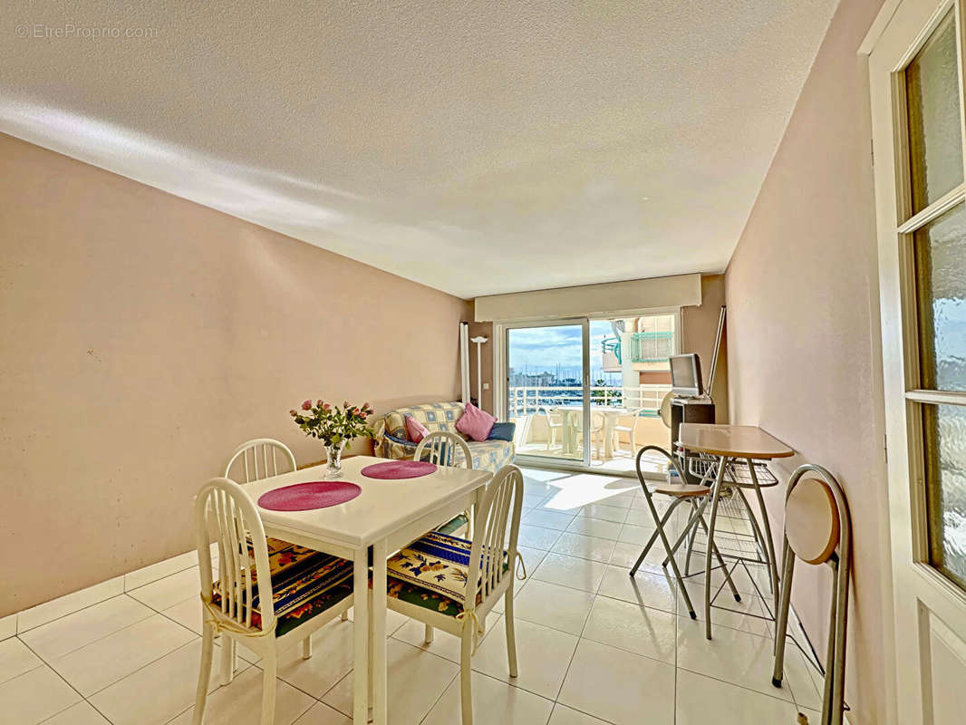 Appartement à FREJUS