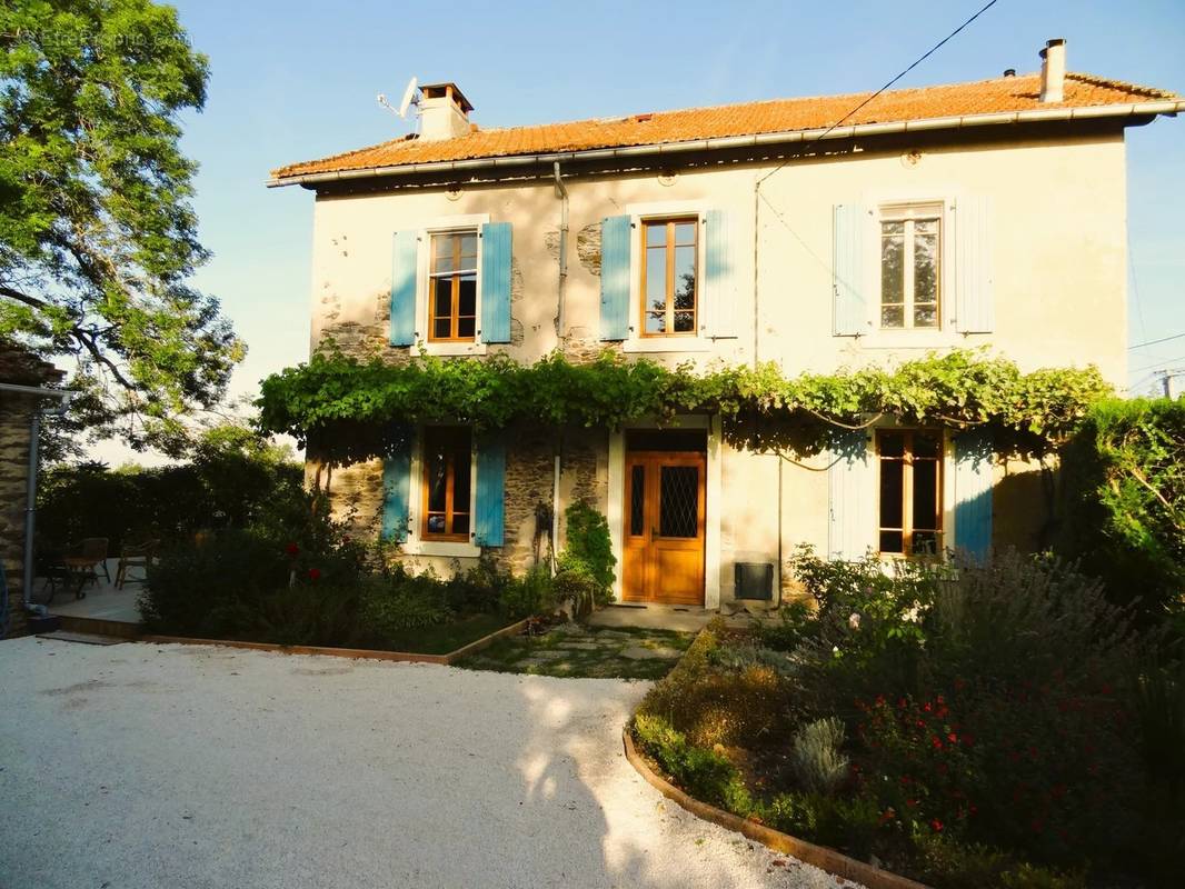 Maison à MIRANDOL-BOURGNOUNAC