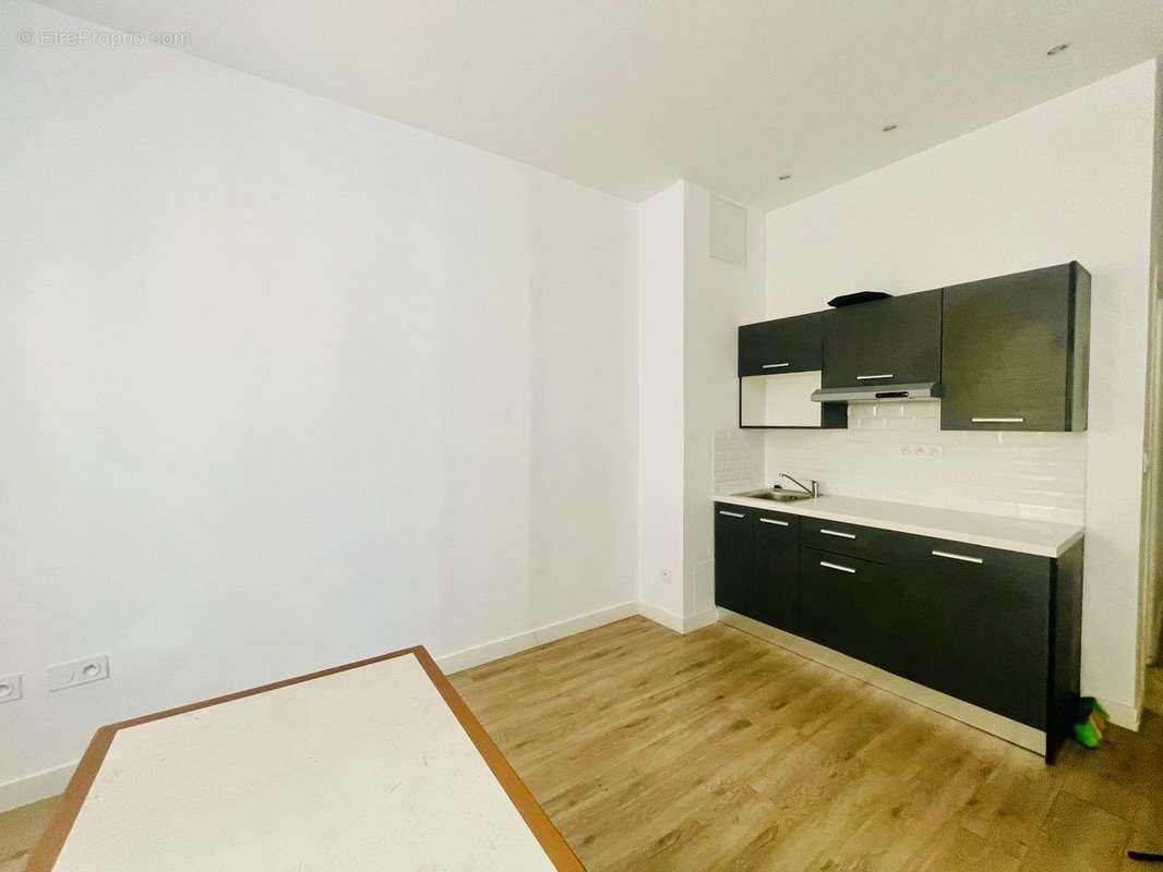 Appartement à MARSEILLE-1E