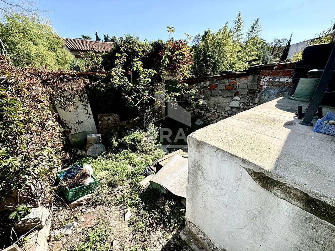 Autre à LES PENNES-MIRABEAU