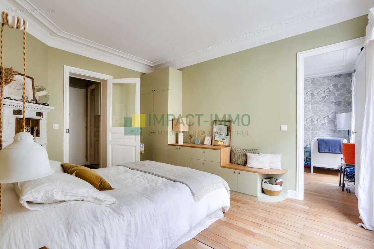 Appartement à PARIS-18E