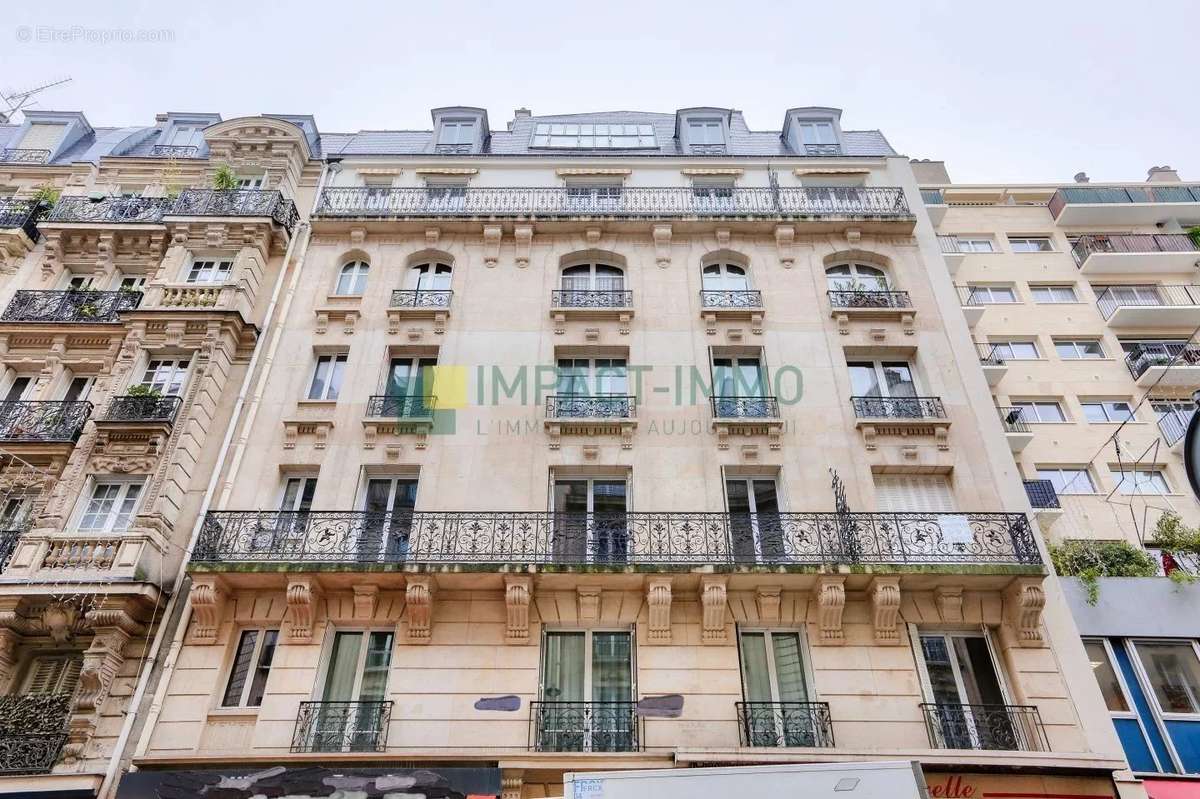 Appartement à PARIS-18E