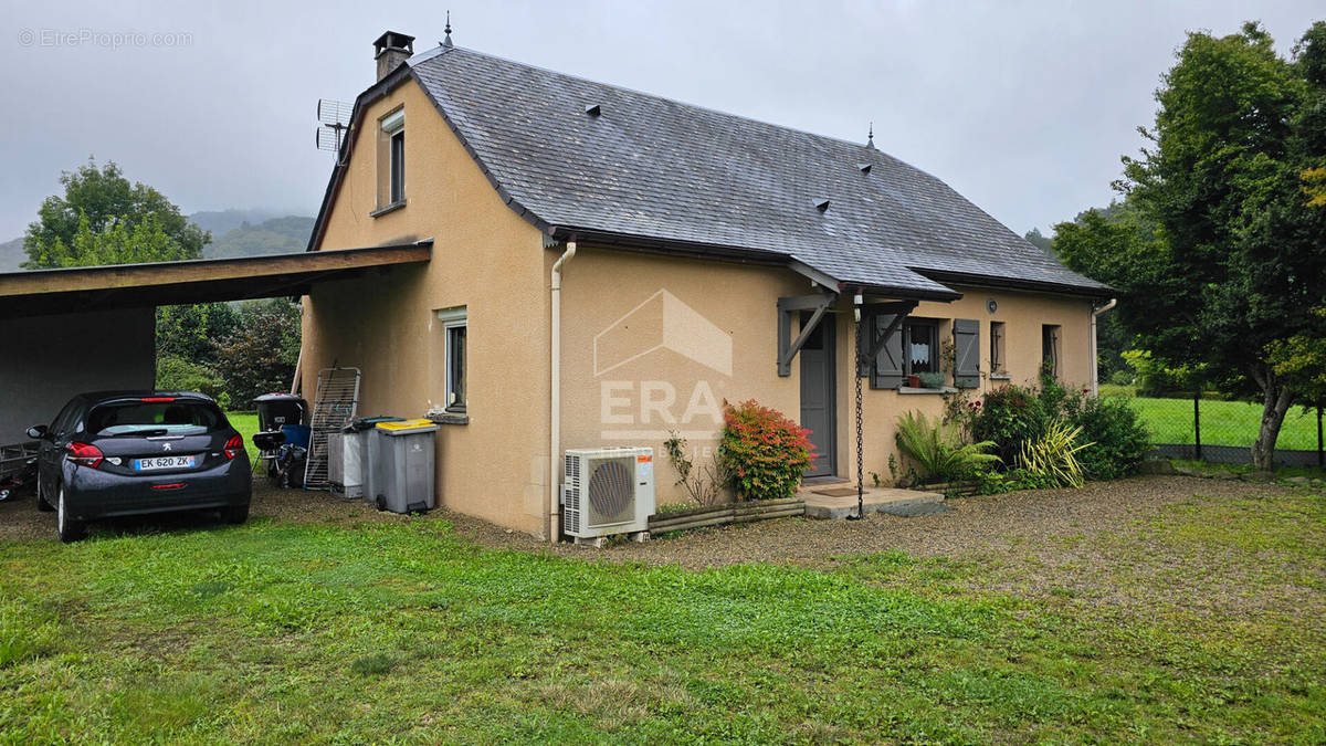 Maison à POUZAC