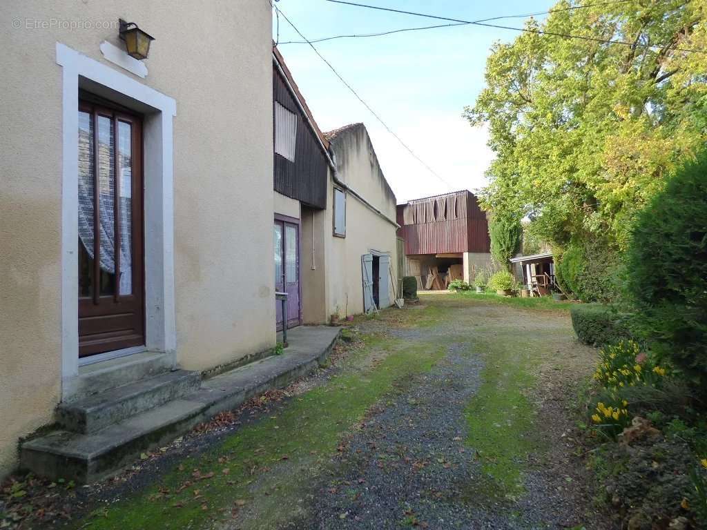 Maison à NEUVILLE-DE-POITOU