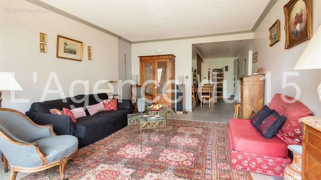 Appartement à PARIS-15E