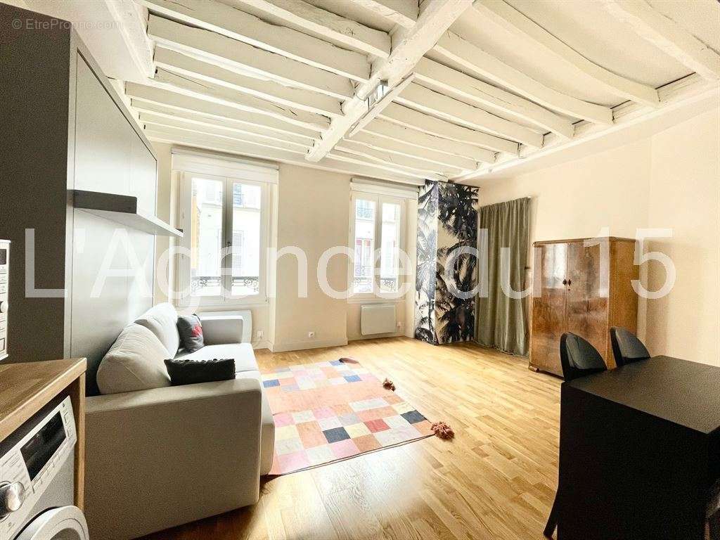 Appartement à PARIS-17E