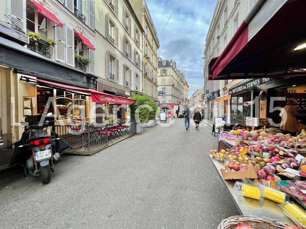 Appartement à PARIS-17E