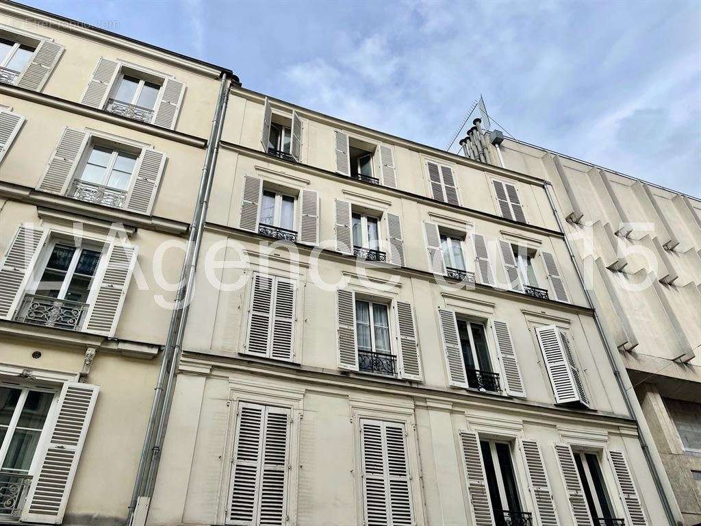 Appartement à PARIS-17E