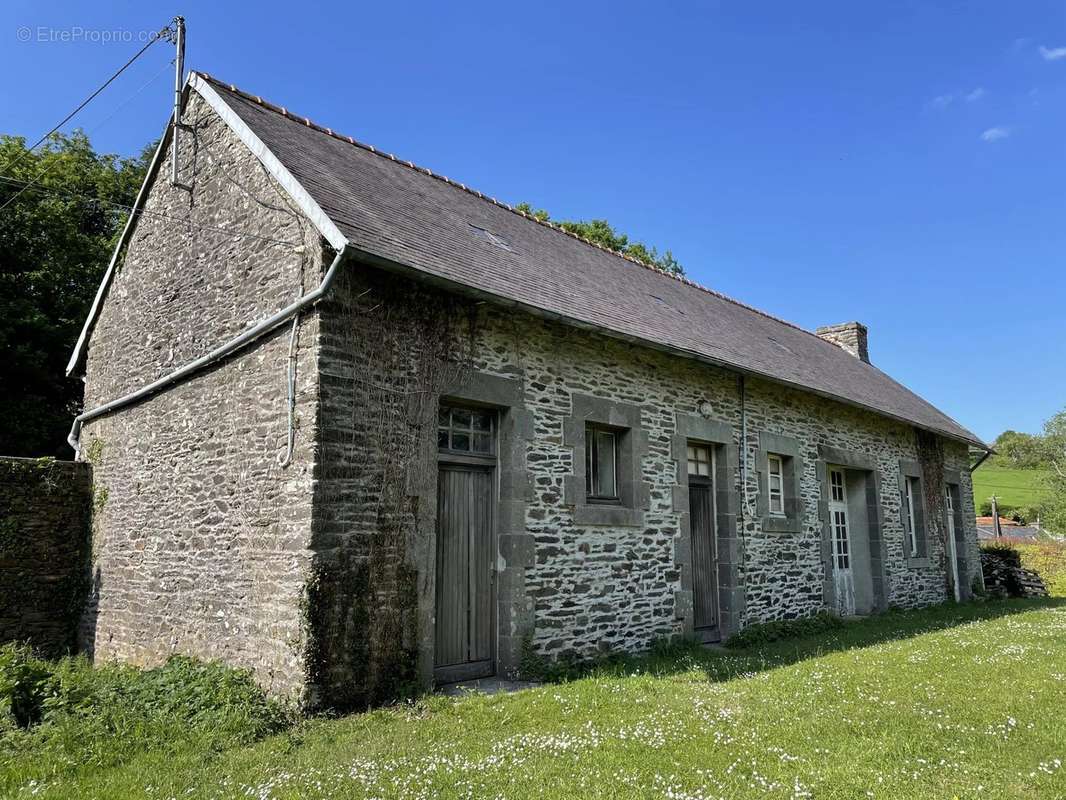 Maison à PONT-DE-BUIS-LES-QUIMERCH