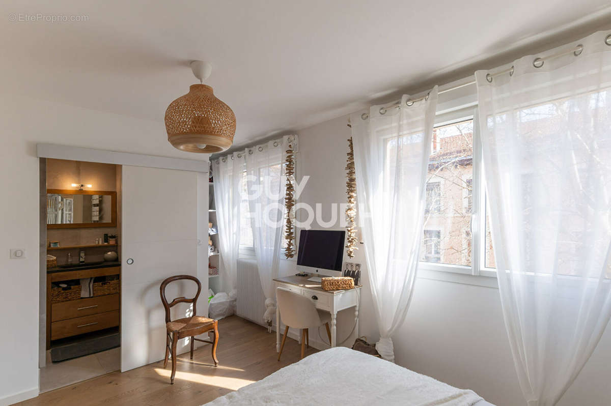 Appartement à LYON-6E