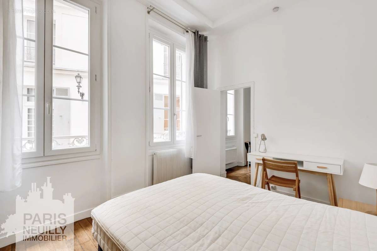 Appartement à PARIS-17E