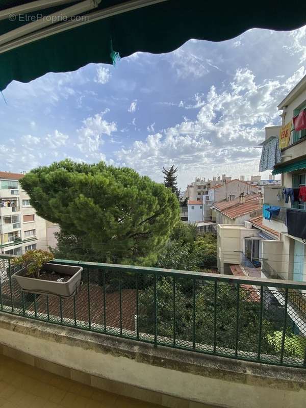 Appartement à MARSEILLE-4E