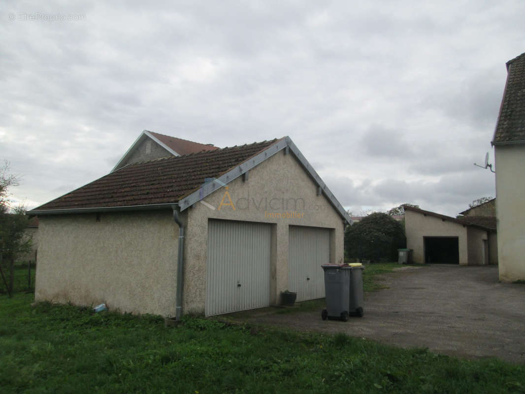 Appartement à LUXEUIL-LES-BAINS