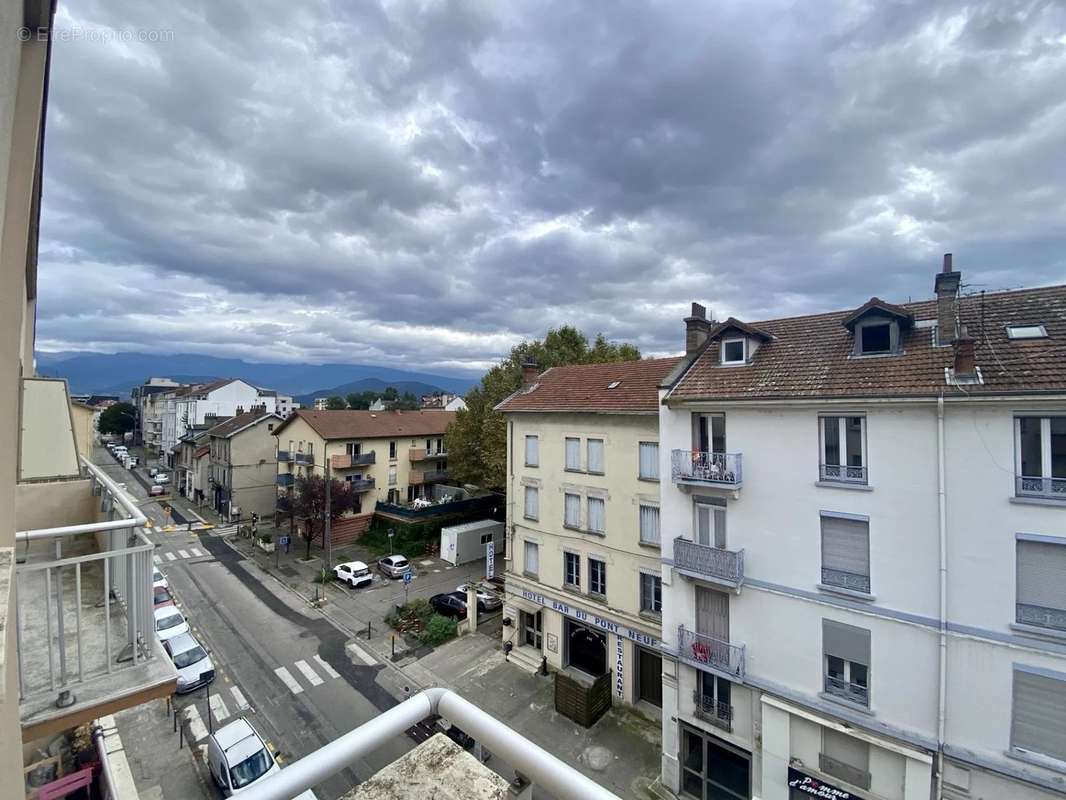 Appartement à FONTAINE