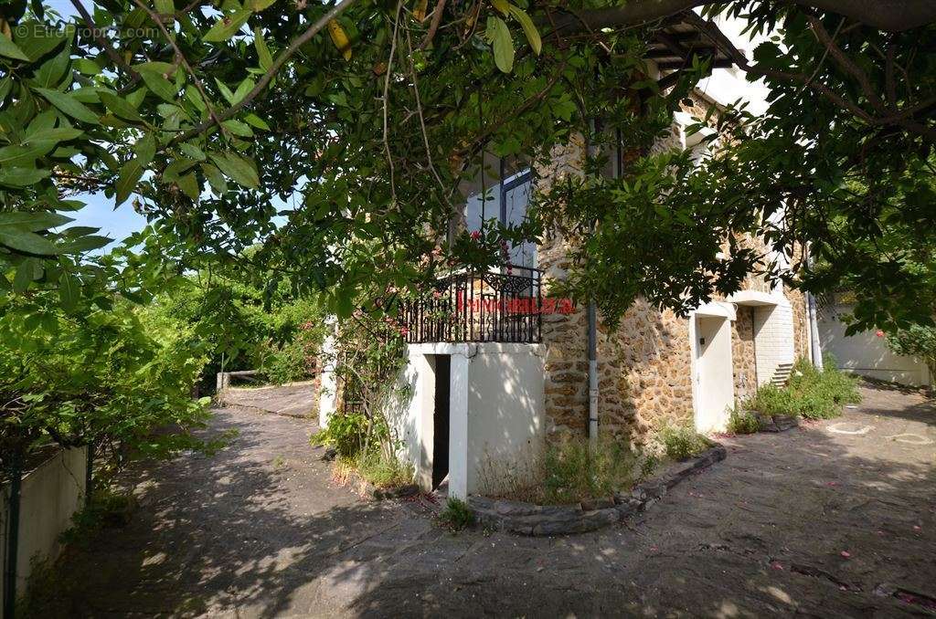 Maison à CHENNEVIERES-SUR-MARNE