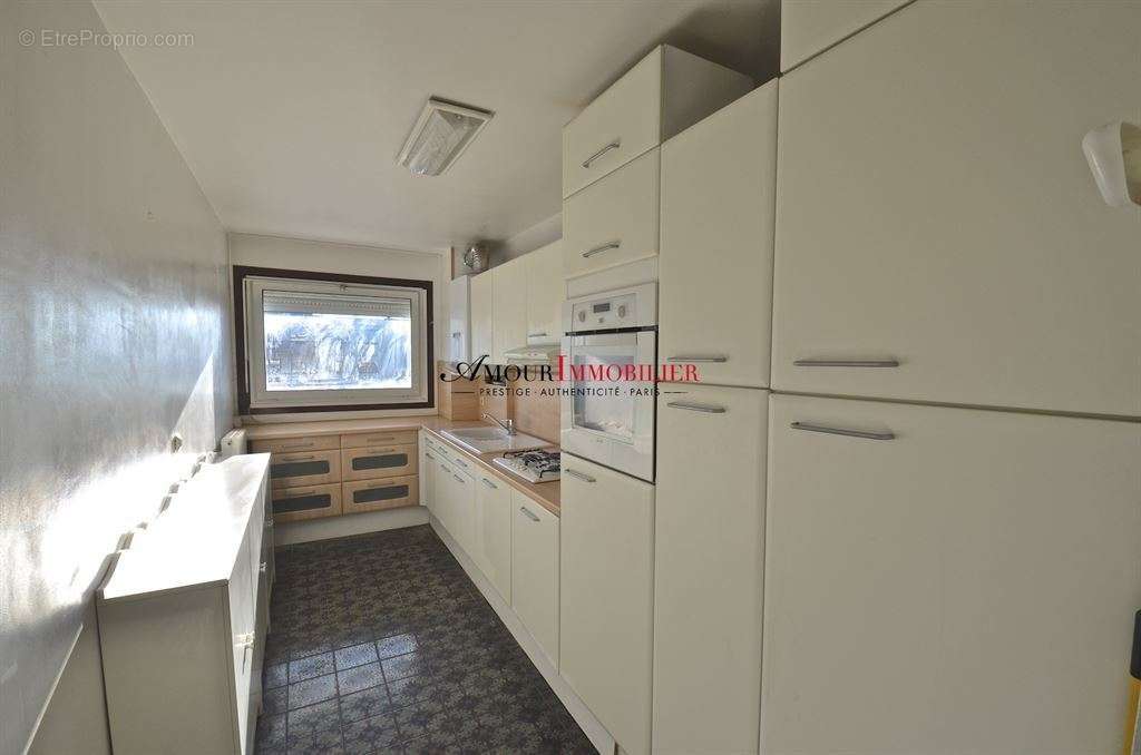 Appartement à SURESNES