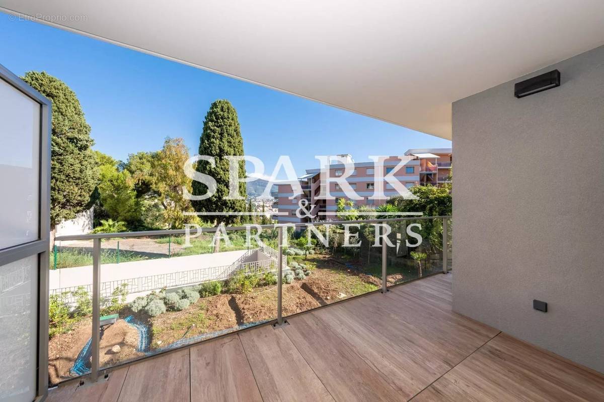 Appartement à ROQUEBRUNE-CAP-MARTIN