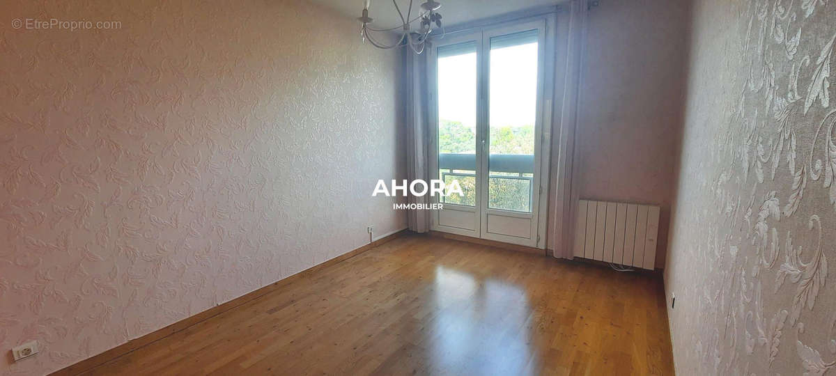 Appartement à MARSEILLE-9E