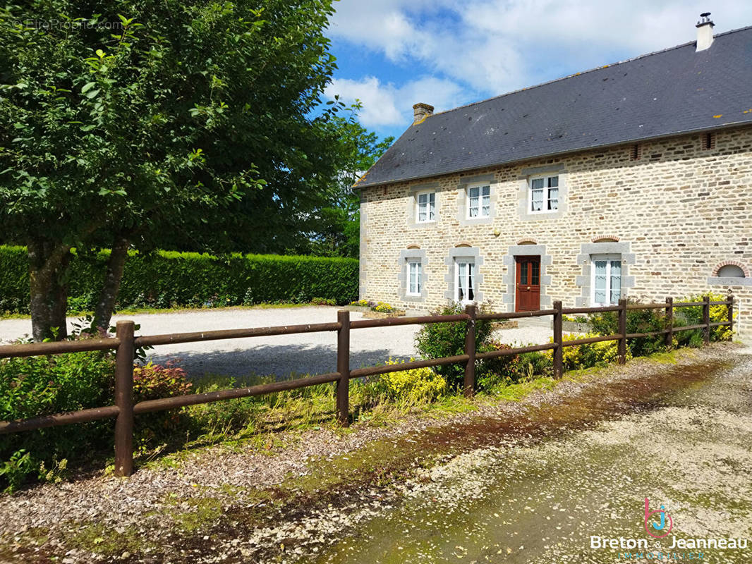 Maison à MAYENNE