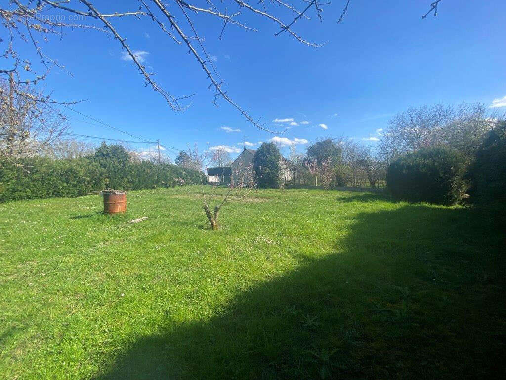 Terrain à CHILLEURS-AUX-BOIS