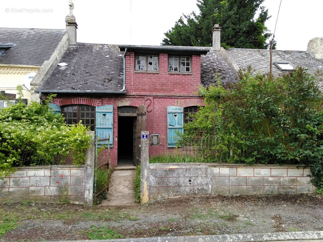 Maison à TOULIS-ET-ATTENCOURT