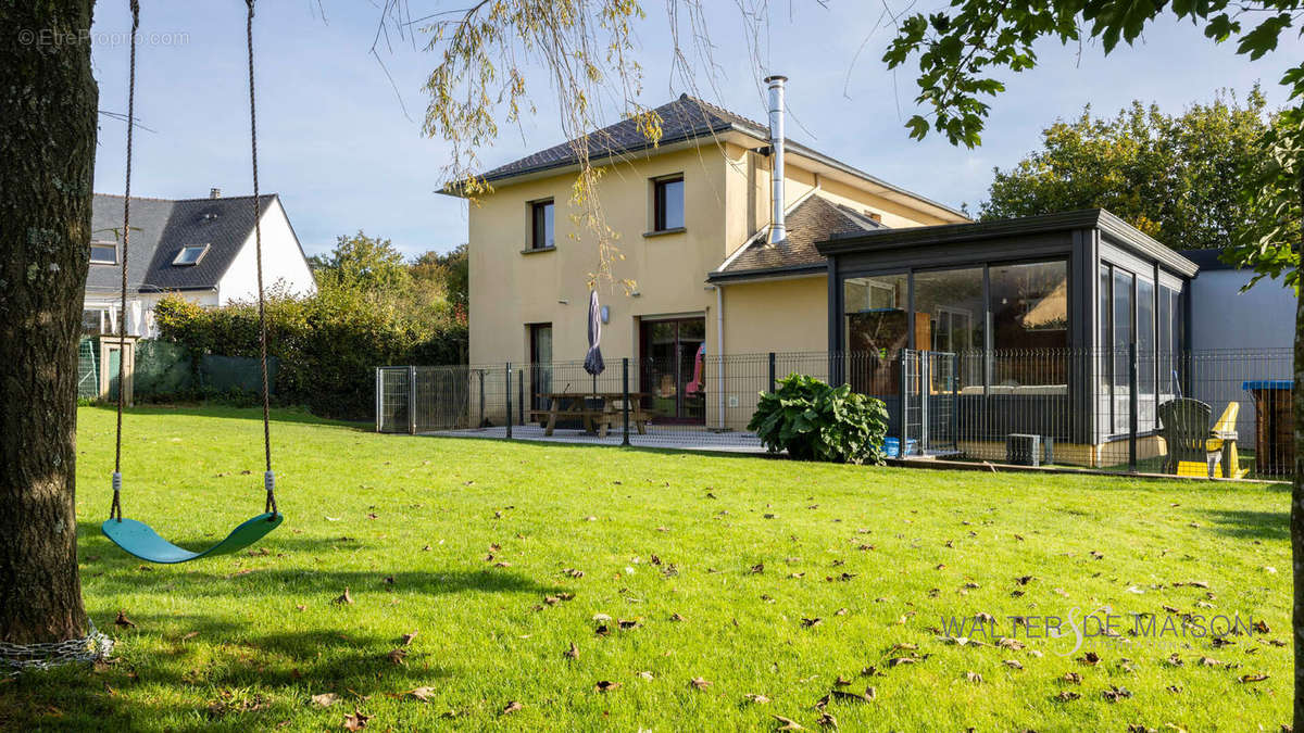 Maison à SAINT-URBAIN