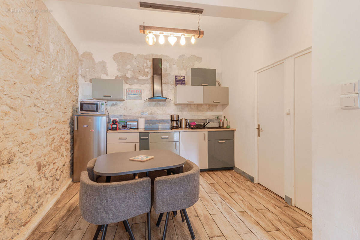 Appartement à MARSEILLE-2E