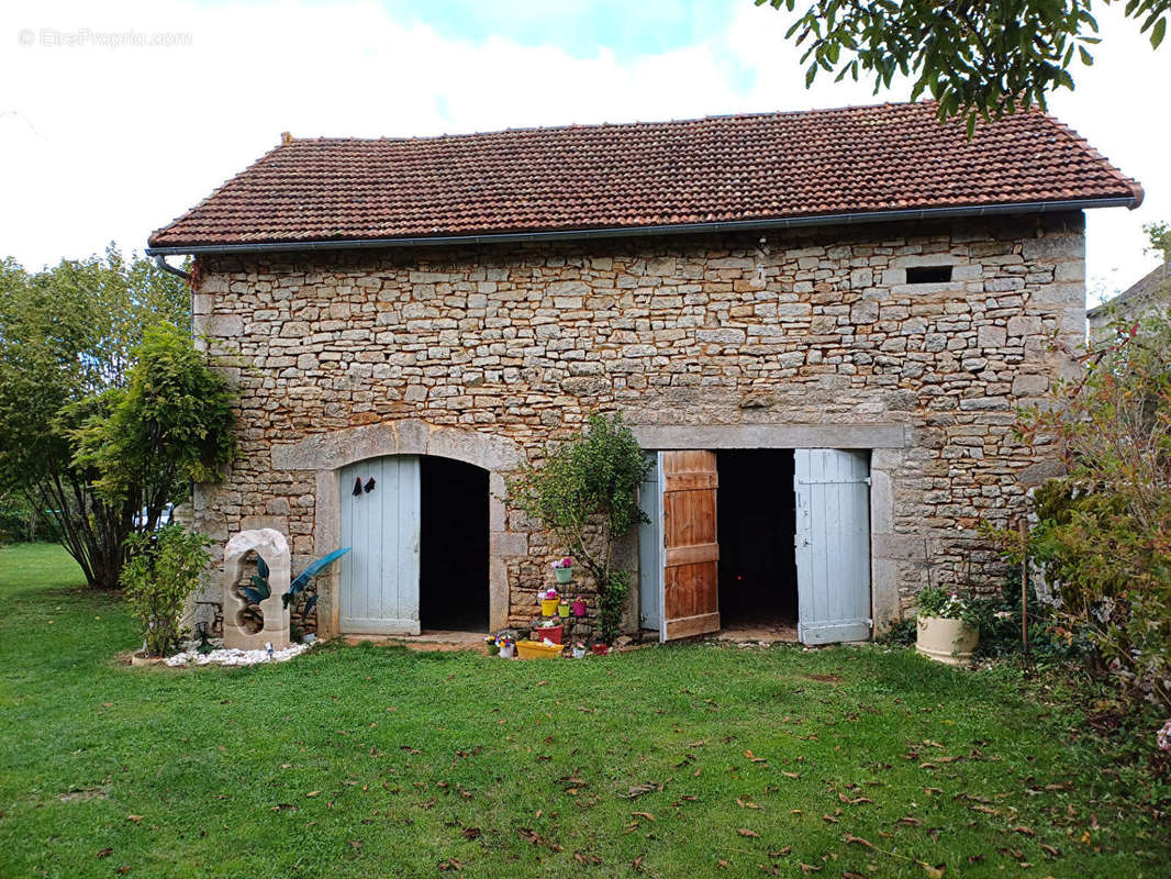 Maison à LIVERNON