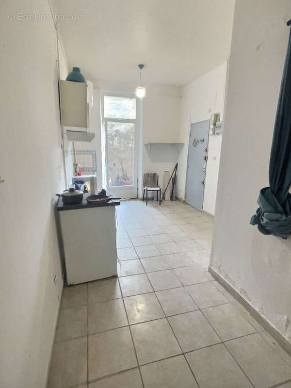 Appartement à MARSEILLE-3E