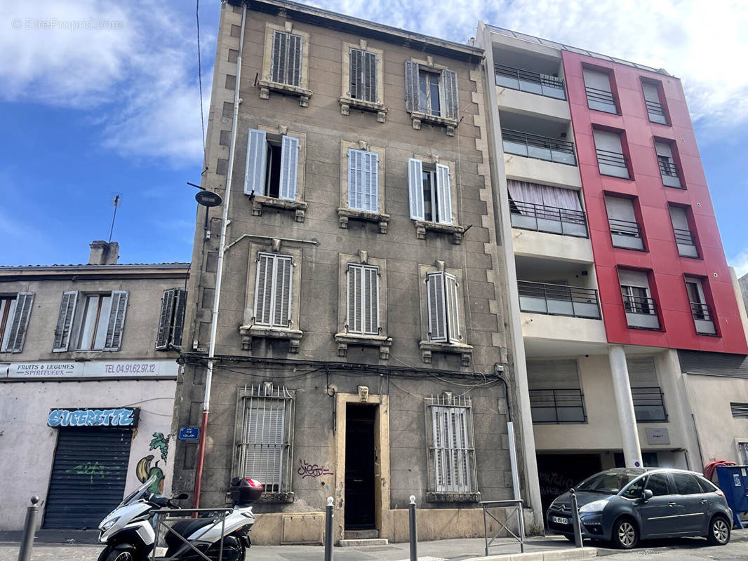 Appartement à MARSEILLE-3E