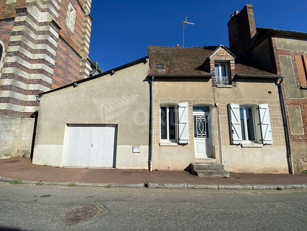 Maison à DOUCHY