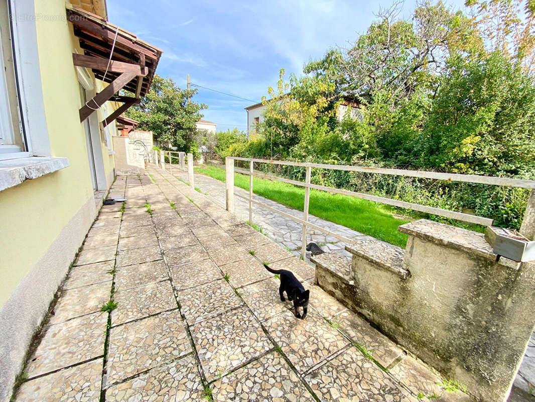 Maison à BAGNOLS-SUR-CEZE