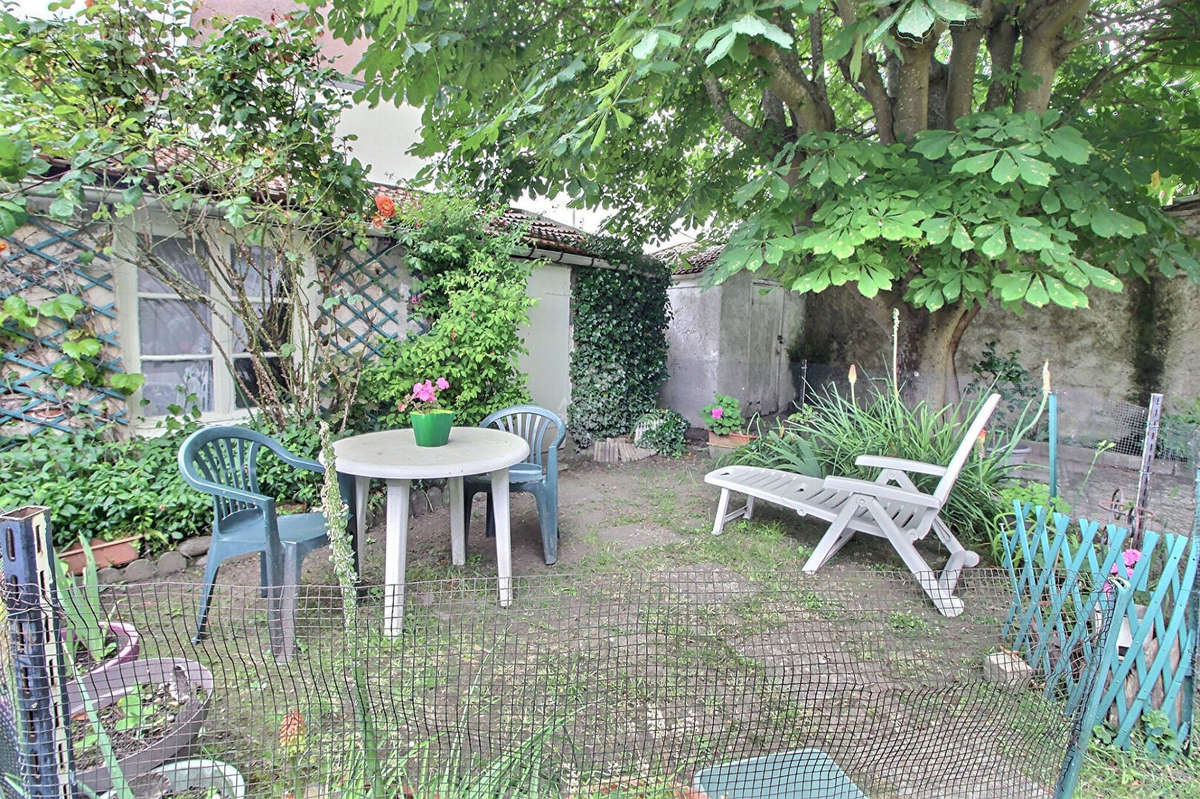 Appartement à VERNEUIL-SUR-SEINE