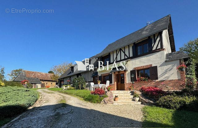 Maison à PONT-L&#039;EVEQUE