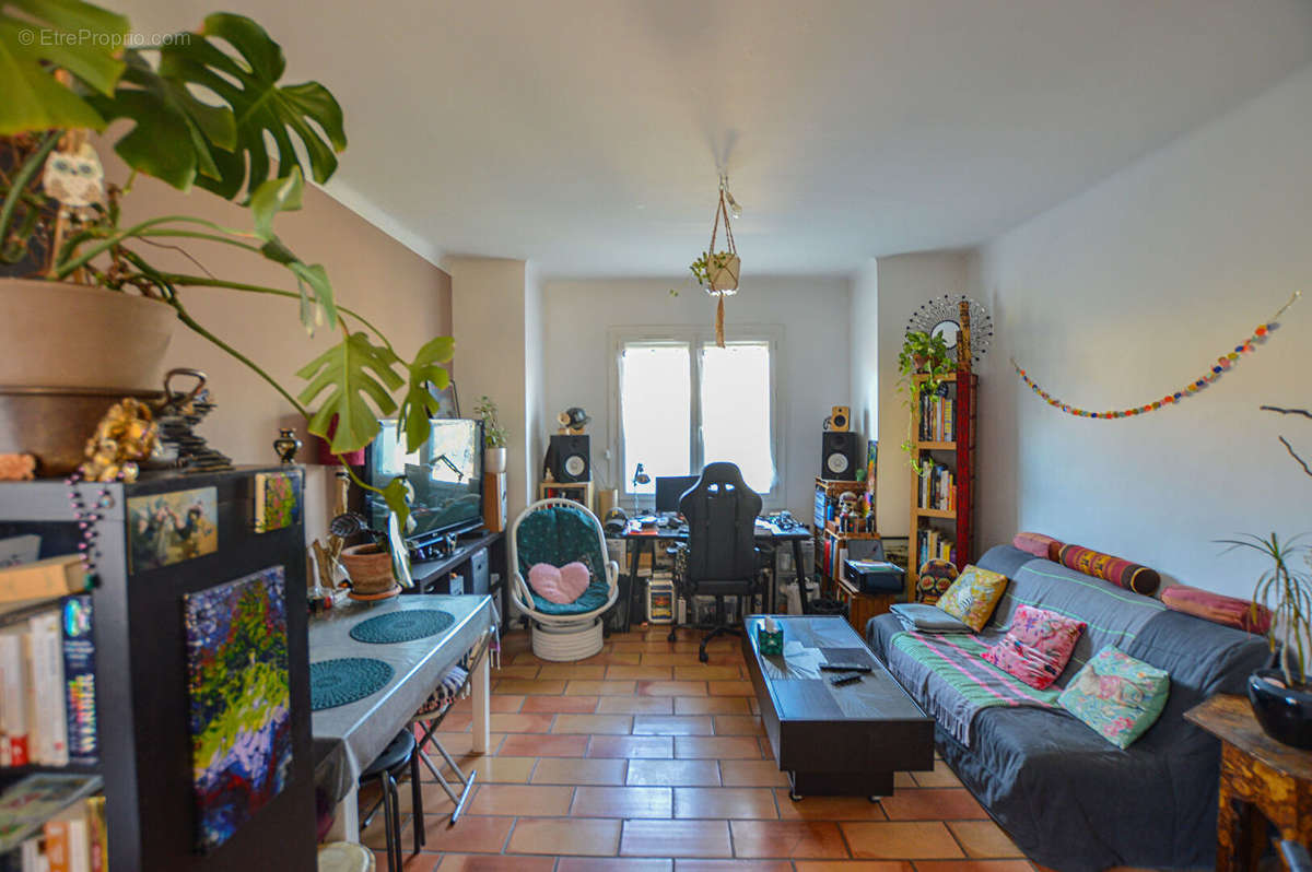 Appartement à MARSEILLE-12E