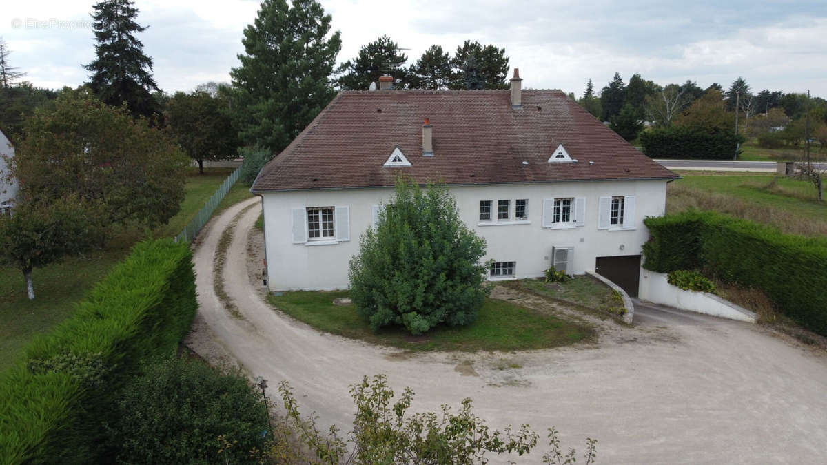 Maison à LA VERNELLE