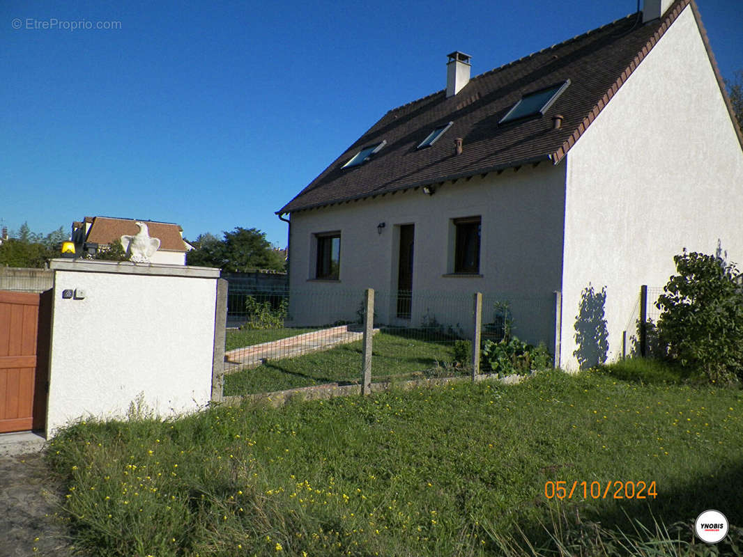 Maison à LES MUREAUX