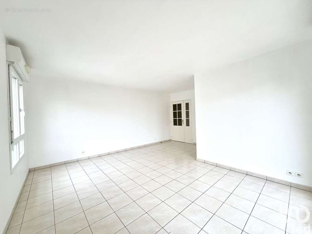 Photo 4 - Appartement à MONTIGNY-LE-BRETONNEUX