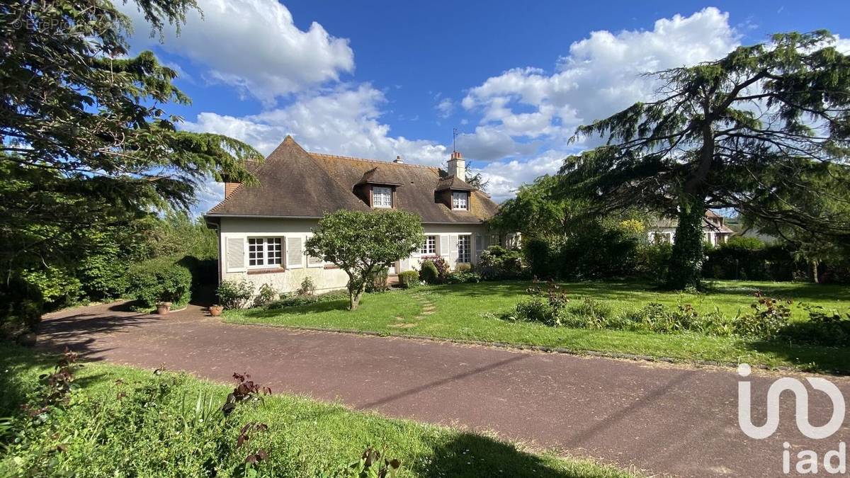 Photo 1 - Maison à PORT-EN-BESSIN-HUPPAIN