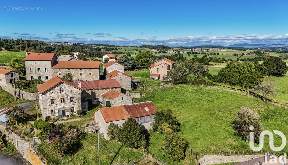 Photo 1 - Maison à SAUGUES