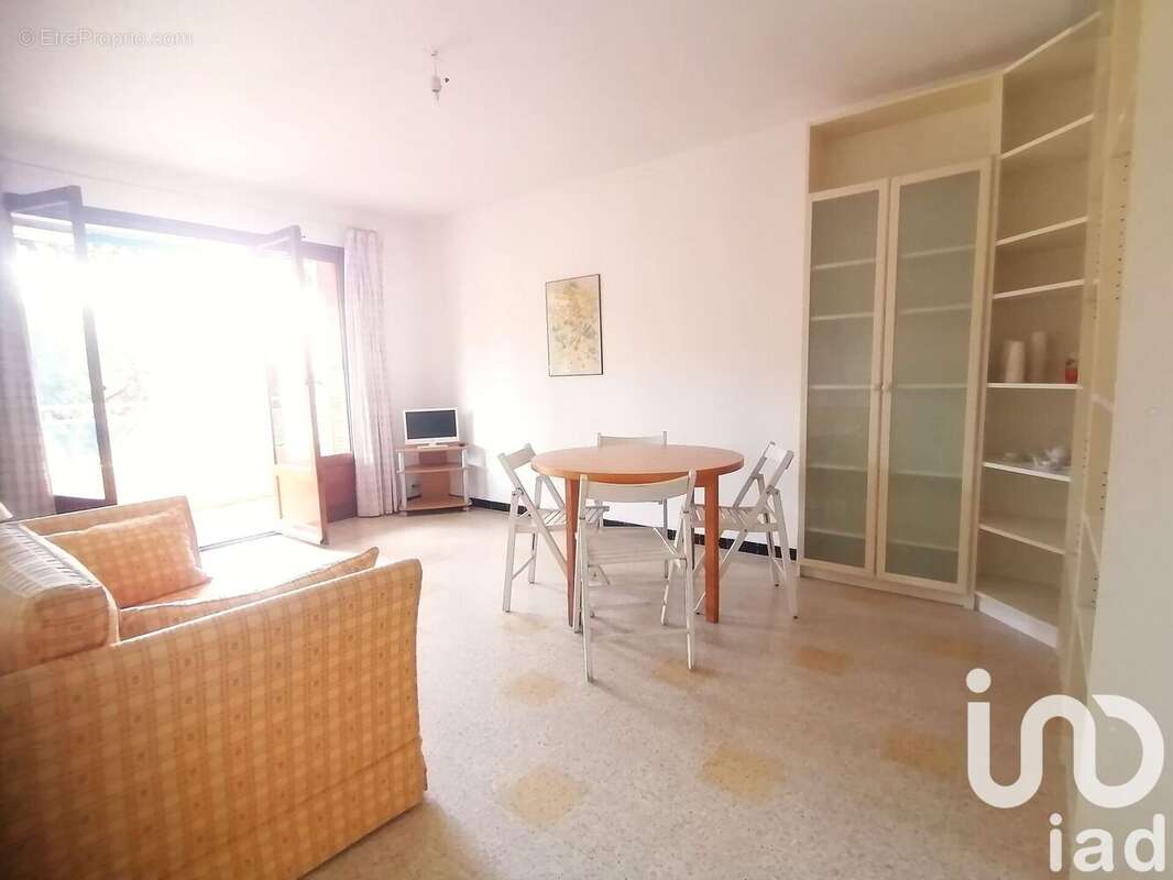 Photo 4 - Appartement à BORMES-LES-MIMOSAS