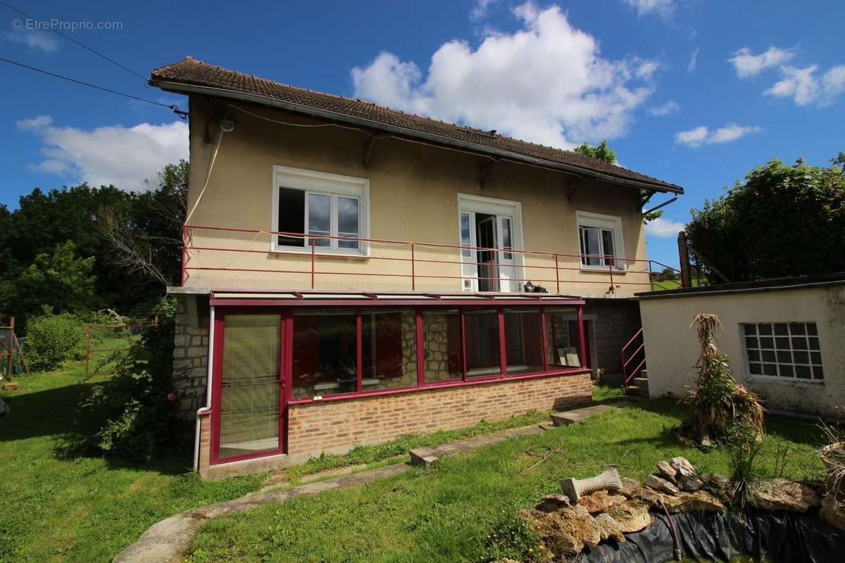 Maison à VERNOU-LA-CELLE-SUR-SEINE