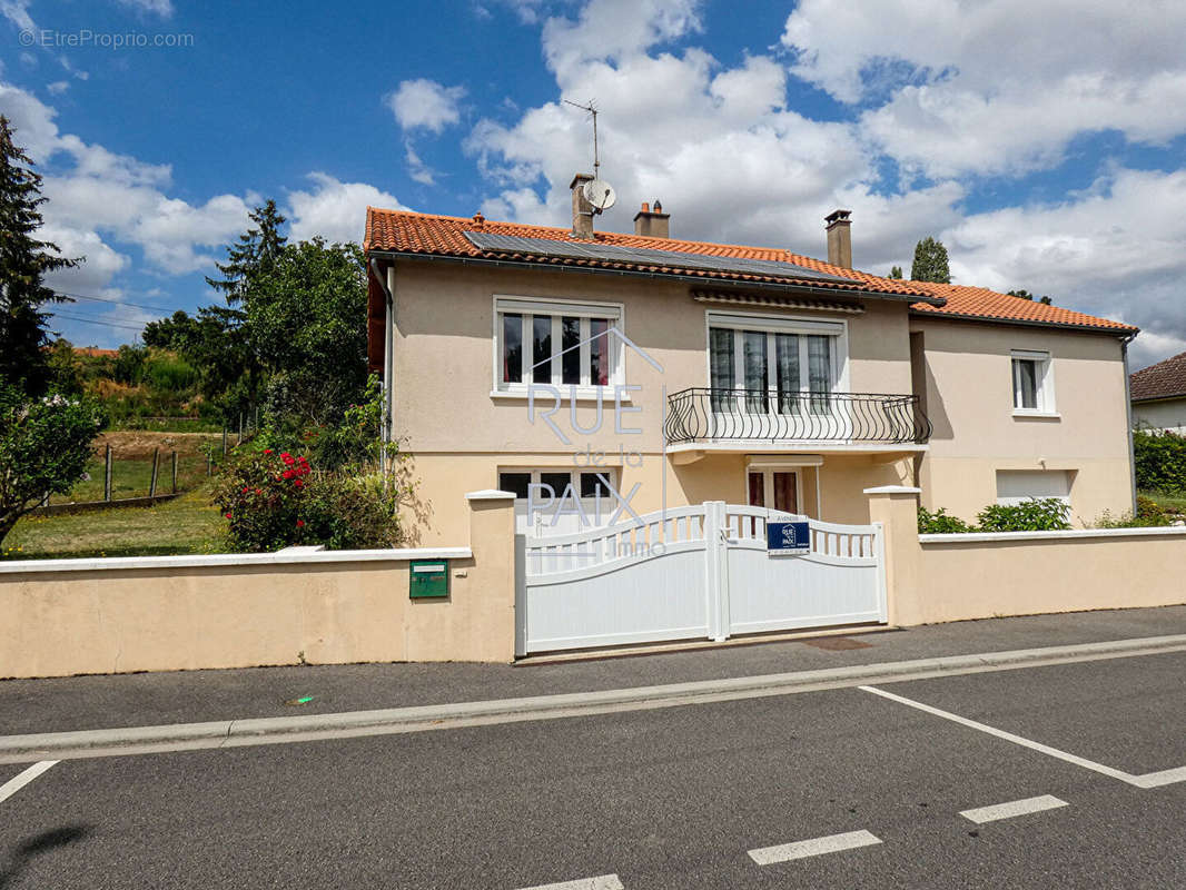 Maison à LOUIN