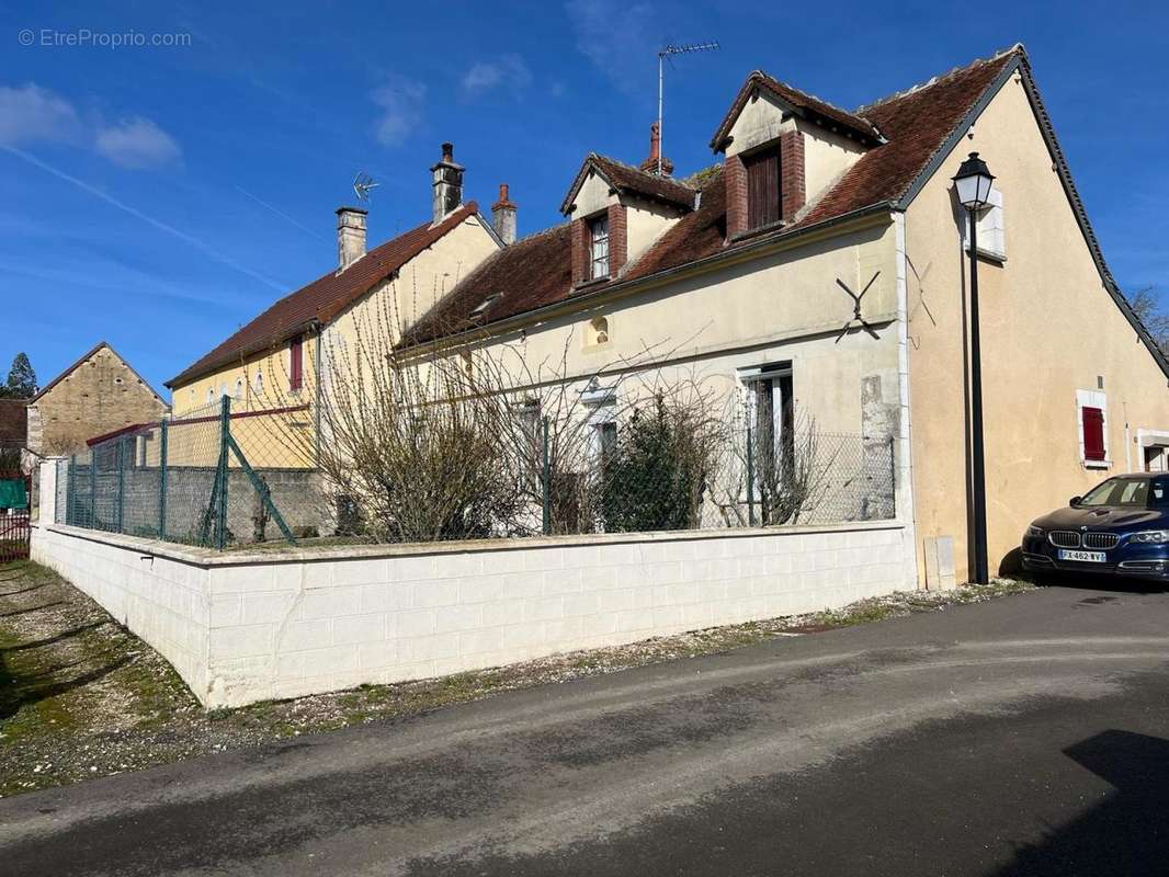 Photo 2 - Maison à THURY